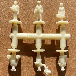 N 89 Figures IMG_1859